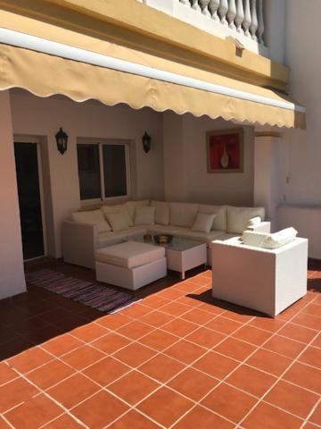 Hacienda Nagueles 1, 2 Bed 2 Bath, Large Terrace 400M From Beach Marbella Eksteriør billede