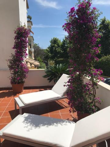 Hacienda Nagueles 1, 2 Bed 2 Bath, Large Terrace 400M From Beach Marbella Eksteriør billede